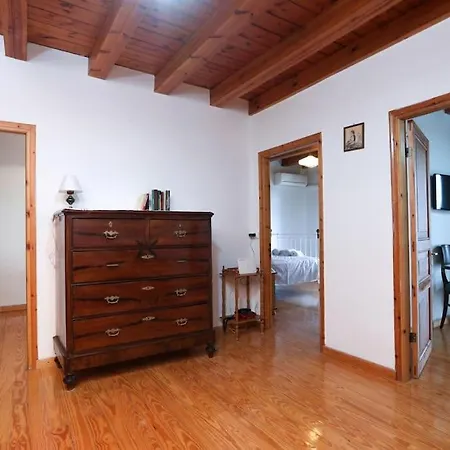 Holiday home Traditional House In Ano Korakiana