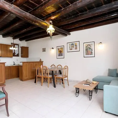 Traditional House In Holiday home *